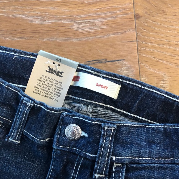2 Pairs NWT Levi’s girls shorts - Picture 6 of 10